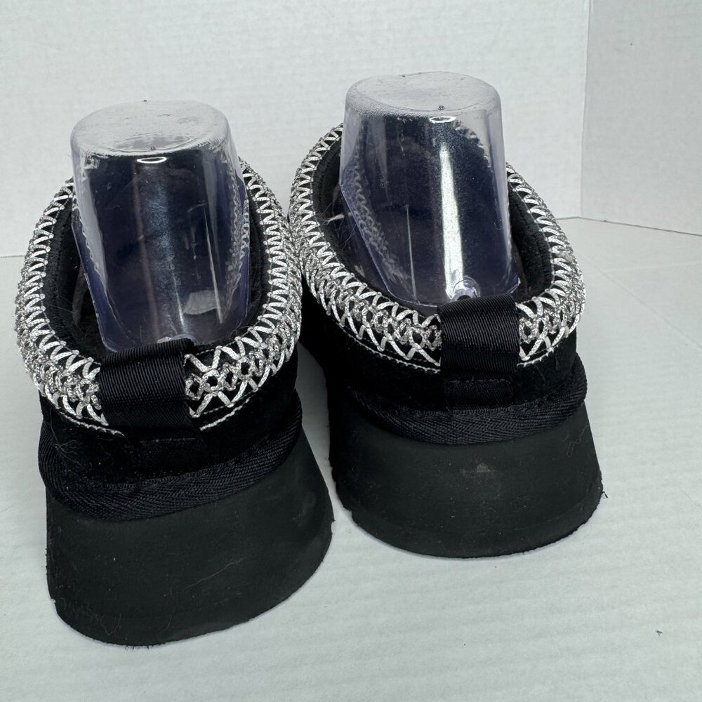 UGG Clogs - Picture 4 of 6